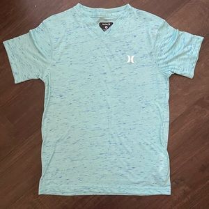 HURLEY - boys v neck T-shirt. Size YM. ⭐️